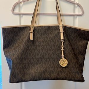 Michael Kors Carry All Tote Bag Purse